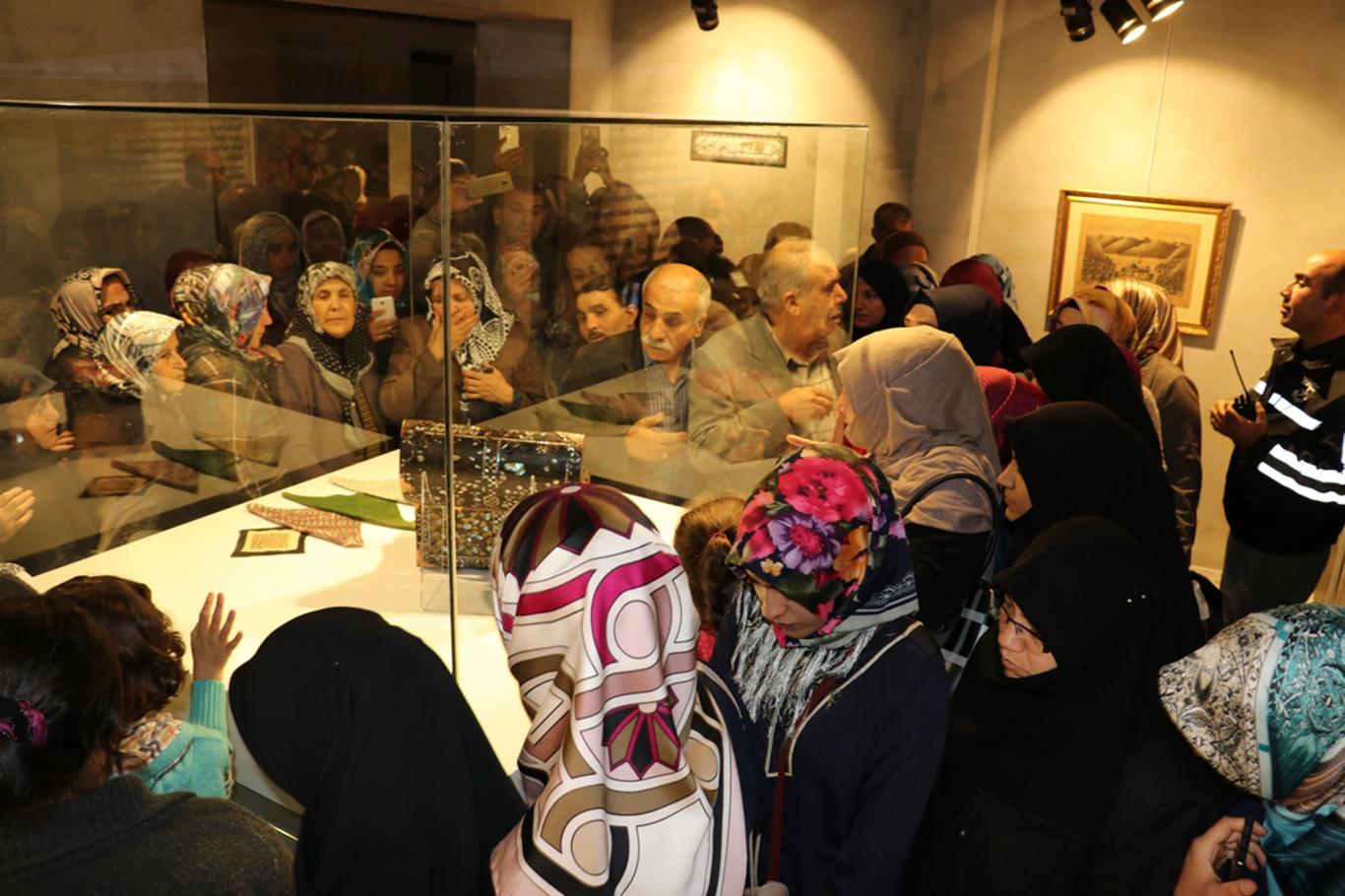 ​Gaziantep'te “Haremeyn” sergisi açıldı